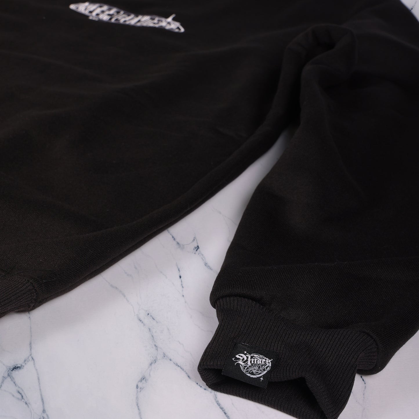 "MTL" Crewneck Black